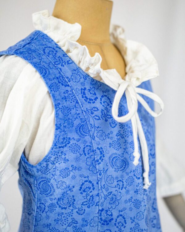 Sleeveless velvet dress for children model Elsa