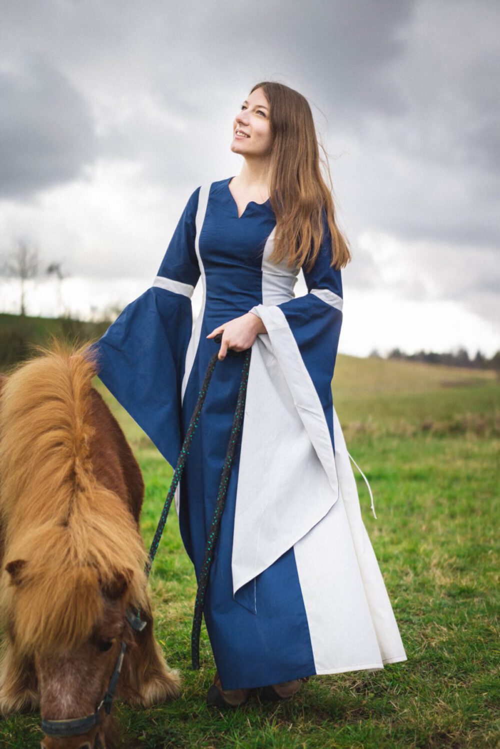 Ärmelloses Leinenkleid Modell Helena