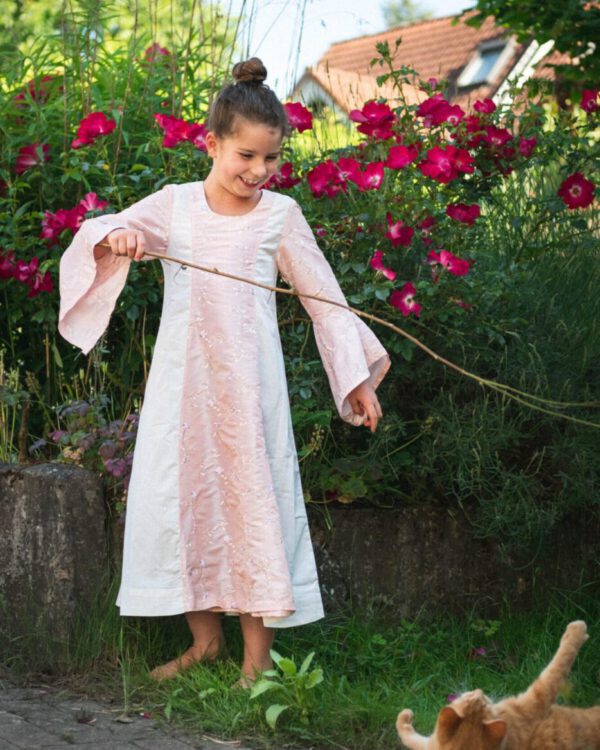 Medieval taffeta and cotton dress for children model Frida