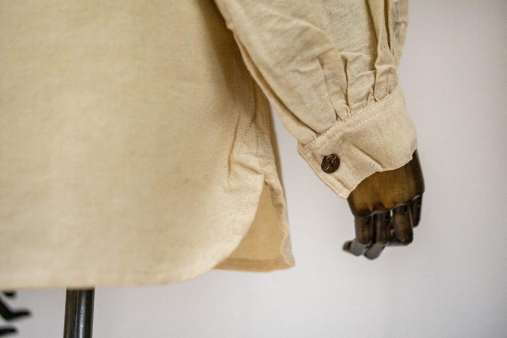 Stehkragenhemd aus mittelschwerer Baumwolle Modell Konrad