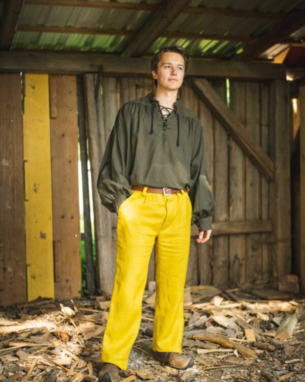 Summer linen pants model Florian