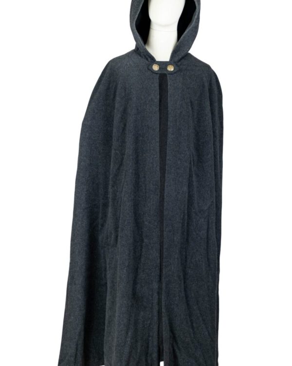 Virgin wool cape with long hood model Finn