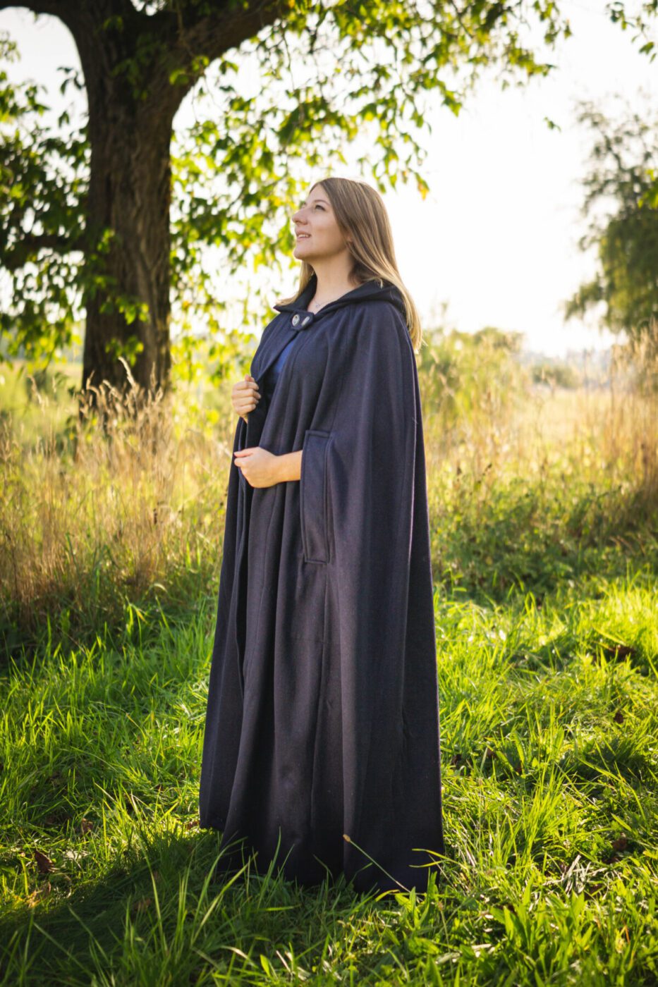 DSC06901 Schurwollumhang Cape2rund-m