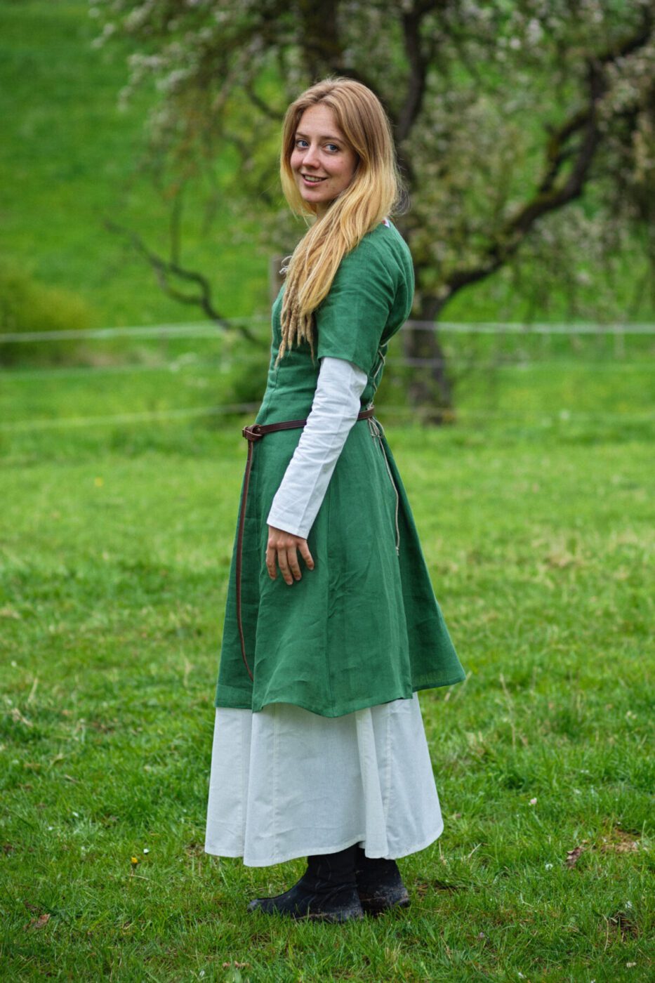 Annika M29 grün Leinen