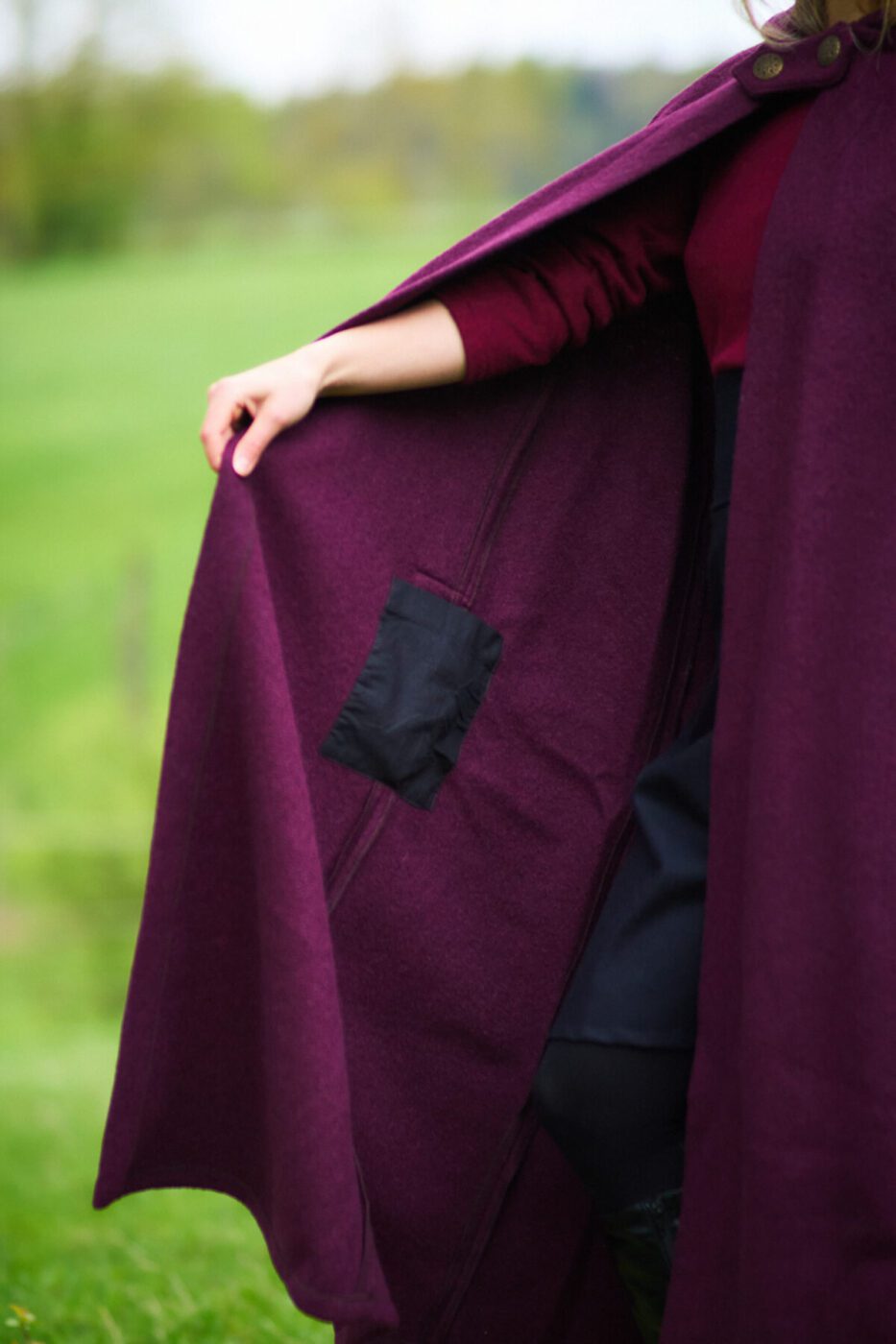 DSC02018 Umhang Ruth Cape2Kurz_Wolle Tasche