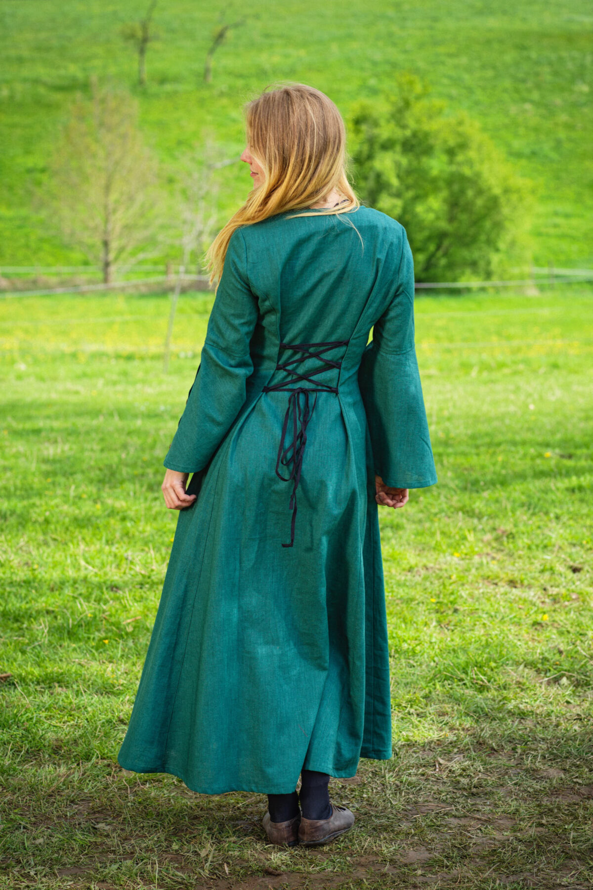 Knopfkleid aus Leinen Modell Jasmin – Bild 7