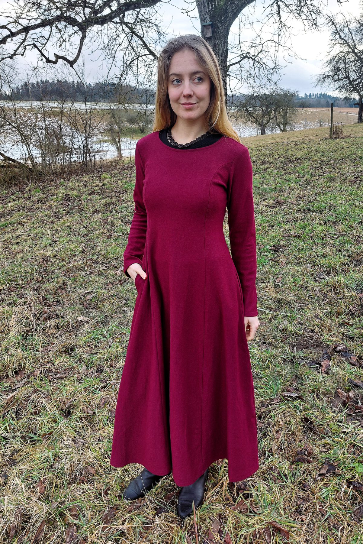 20260207_161013-a_Dunkelrot