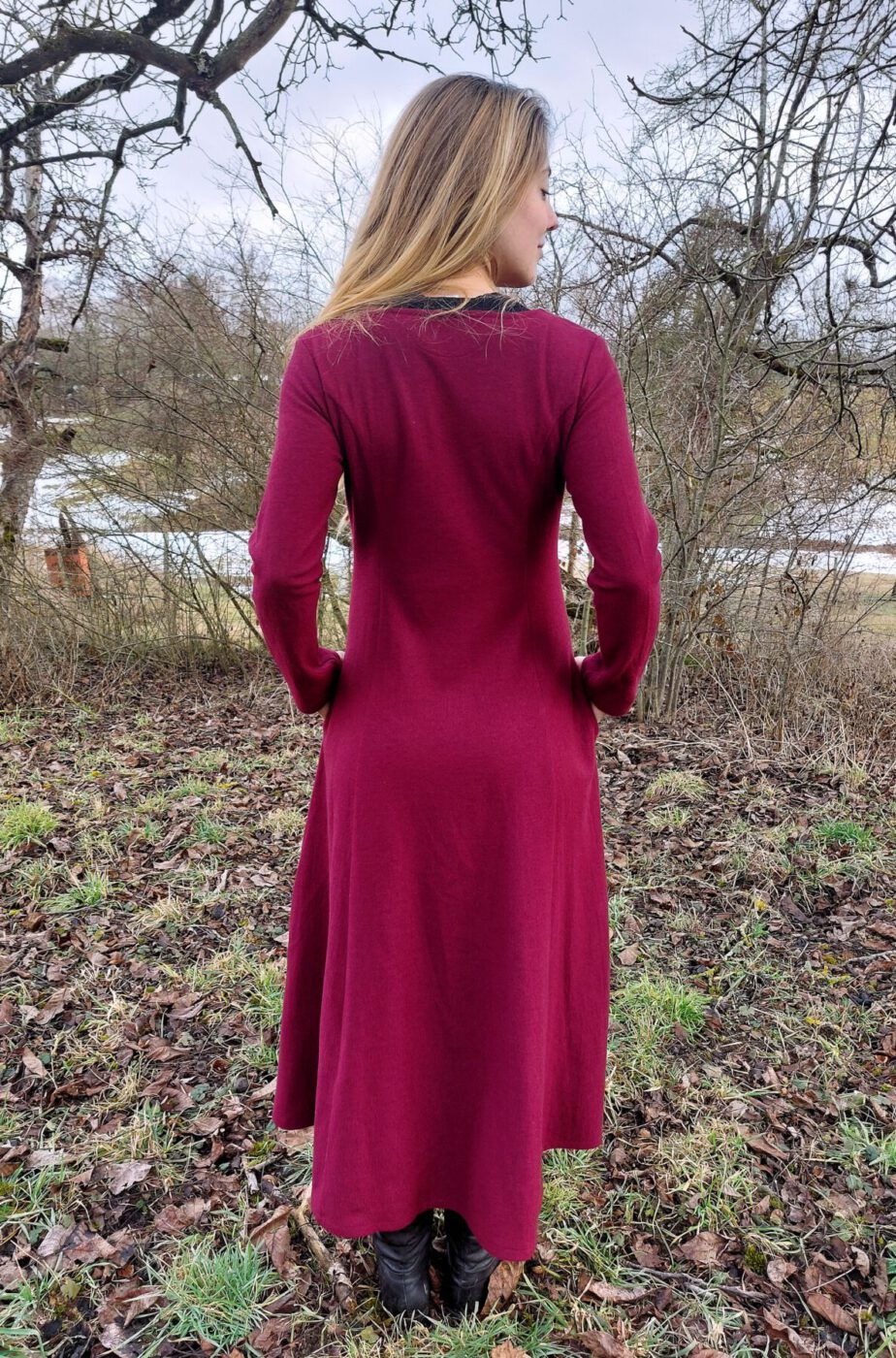 20260207_161301-a_Dunkelrot