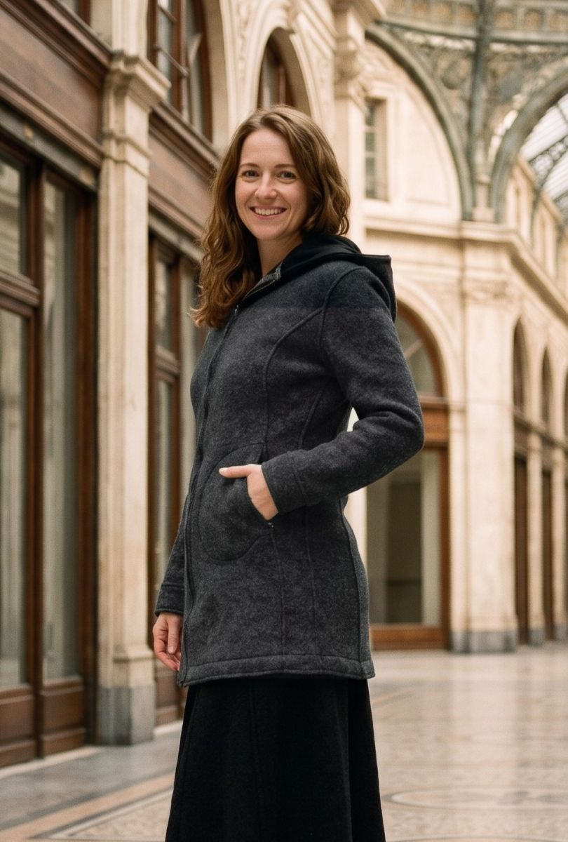 Wollwalk-Mantel mit Kapuze Modell Daniela – Bild 2