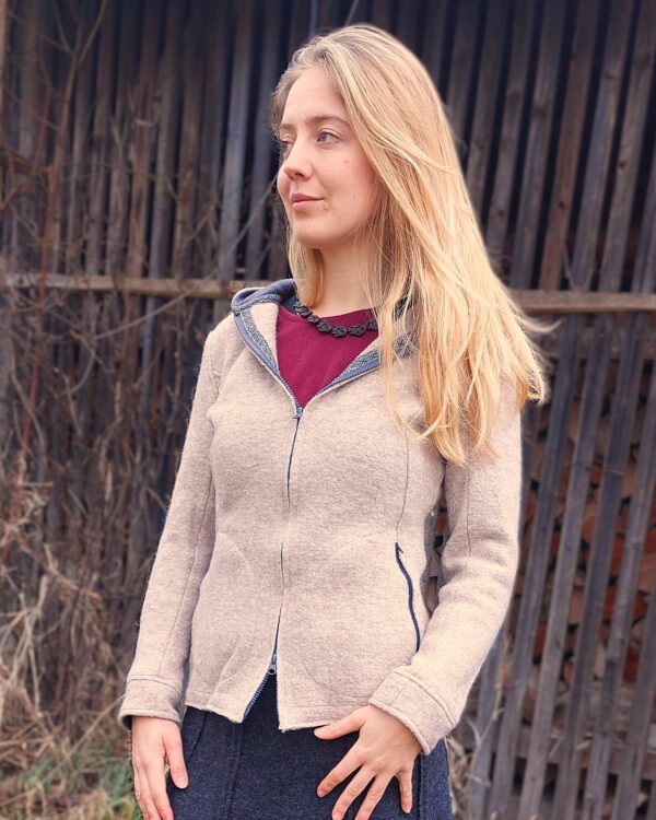 Wolljacke mit Kapuze Modell Ela