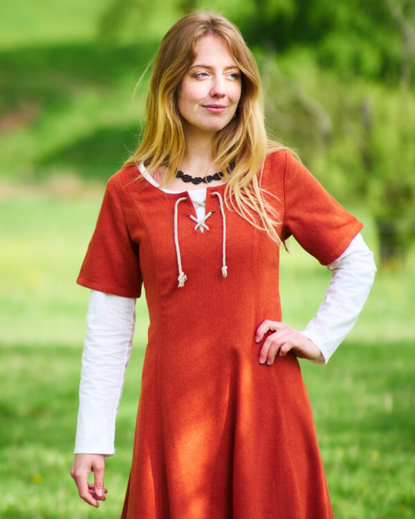 Kurzärmeliges Wollkleid Ida