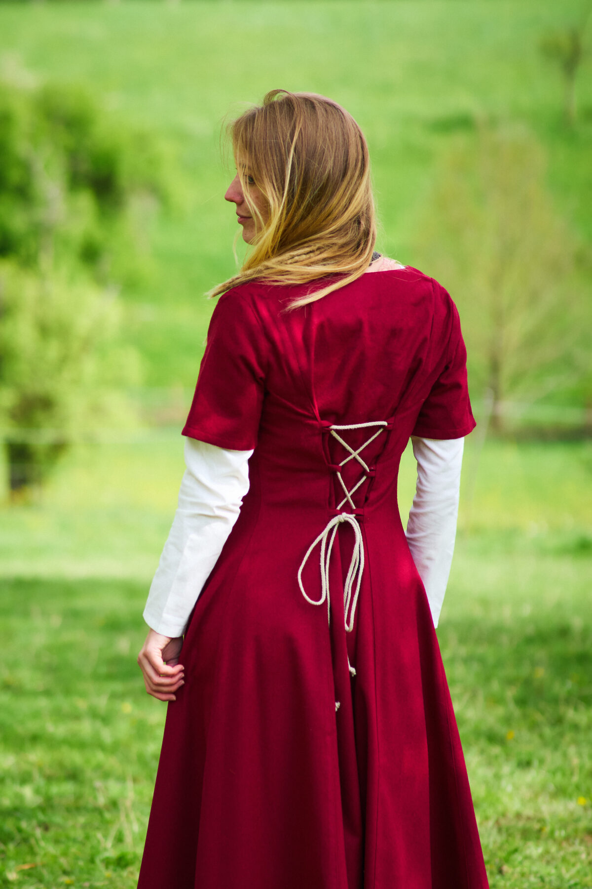 Kurzärmeliges Wollkleid Ida – Bild 2