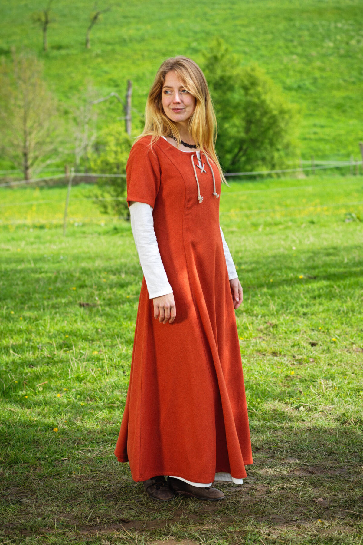 Kurzärmeliges Wollkleid Ida – Bild 3
